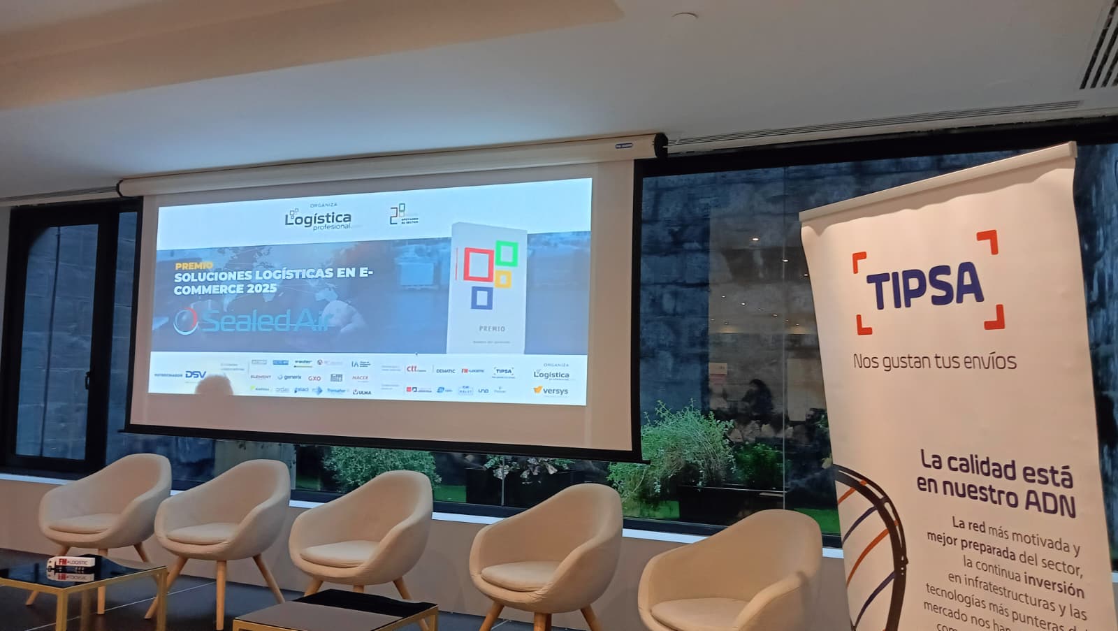 El papel transformador de la mujer en la logística: liderazgo, diversidad e innovación en 2025